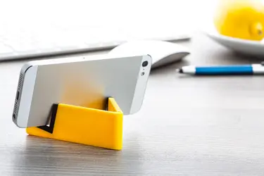Držač za mobilni telefon Plassi AP791962 yellow 80×28×80 mm-1