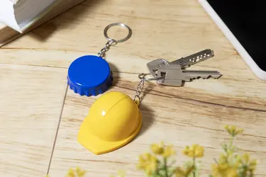 Privjesak za ključeve Bobby AP800400 yellow-2