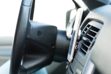 Držač mobilnog telefona za automobil Karmag AP781603 silver ø33×30 mm-3