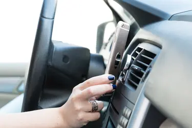 Držač mobilnog telefona za automobil Karmag AP781603 silver ø33×30 mm-4
