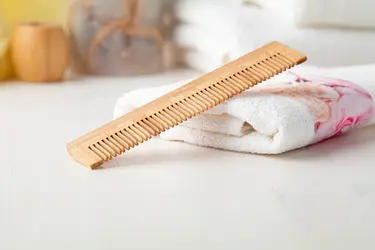 Češalj od bambusa Bessone AP809572 natural-3