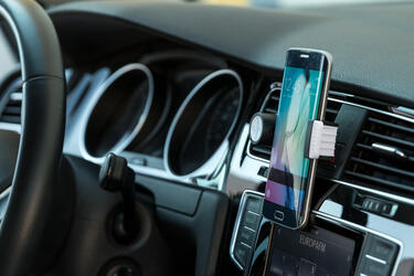 Držač mobilnog telefona za automobil Dashim AP781176