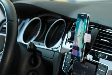 Držač mobilnog telefona za automobil Daminus AP781176