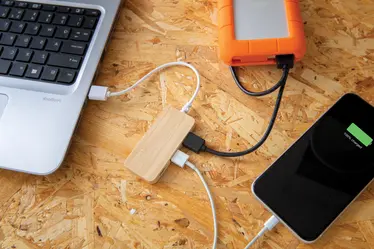 Type-C USB hub od bambusa P308.73 brown-5