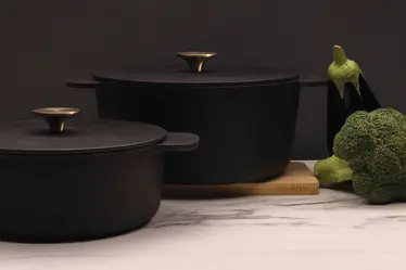 Velika tava od lijevanog željeza Ukiyo P431.02 black-10