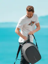 Ruksak Bobby Hero Small sa zaštitom od krađe P705.70 black-30