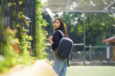 Ruksak Bobby Hero Small sa zaštitom od krađe P705.70 grey-17