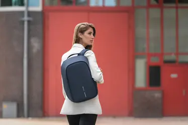 Ruksak Bobby Hero Small sa zaštitom od krađe P705.70 navy-15