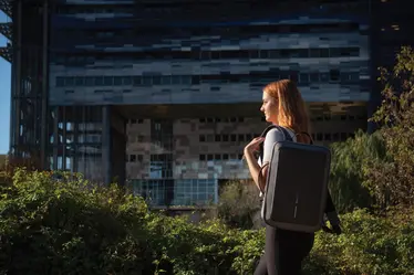 Ruksak Bobby Bizz 2.0 sa zaštitom od krađe P705.92 black-17