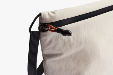 Torbica Bellroy Lite P763.38 beige-7