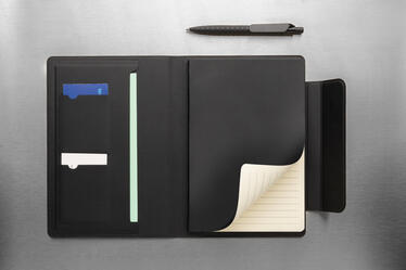 Magnetski portfelj A5 Stuart RCS P774.63 black-12