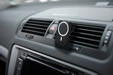 Punjač za auto s držačem za mobitel Chargeway AP864063 black 65×97×10 mm-7