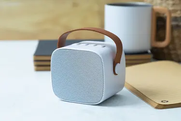Bluetooth zvučnik AP864094 white 90×65×76 mm-4