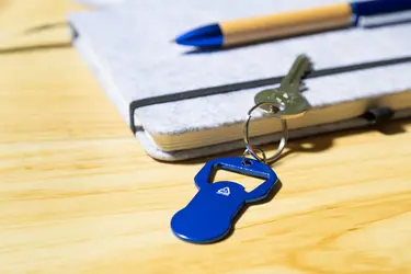 Privjesak za ključeve otvarač za boce AP808261 blue 31×61×2 mm-4